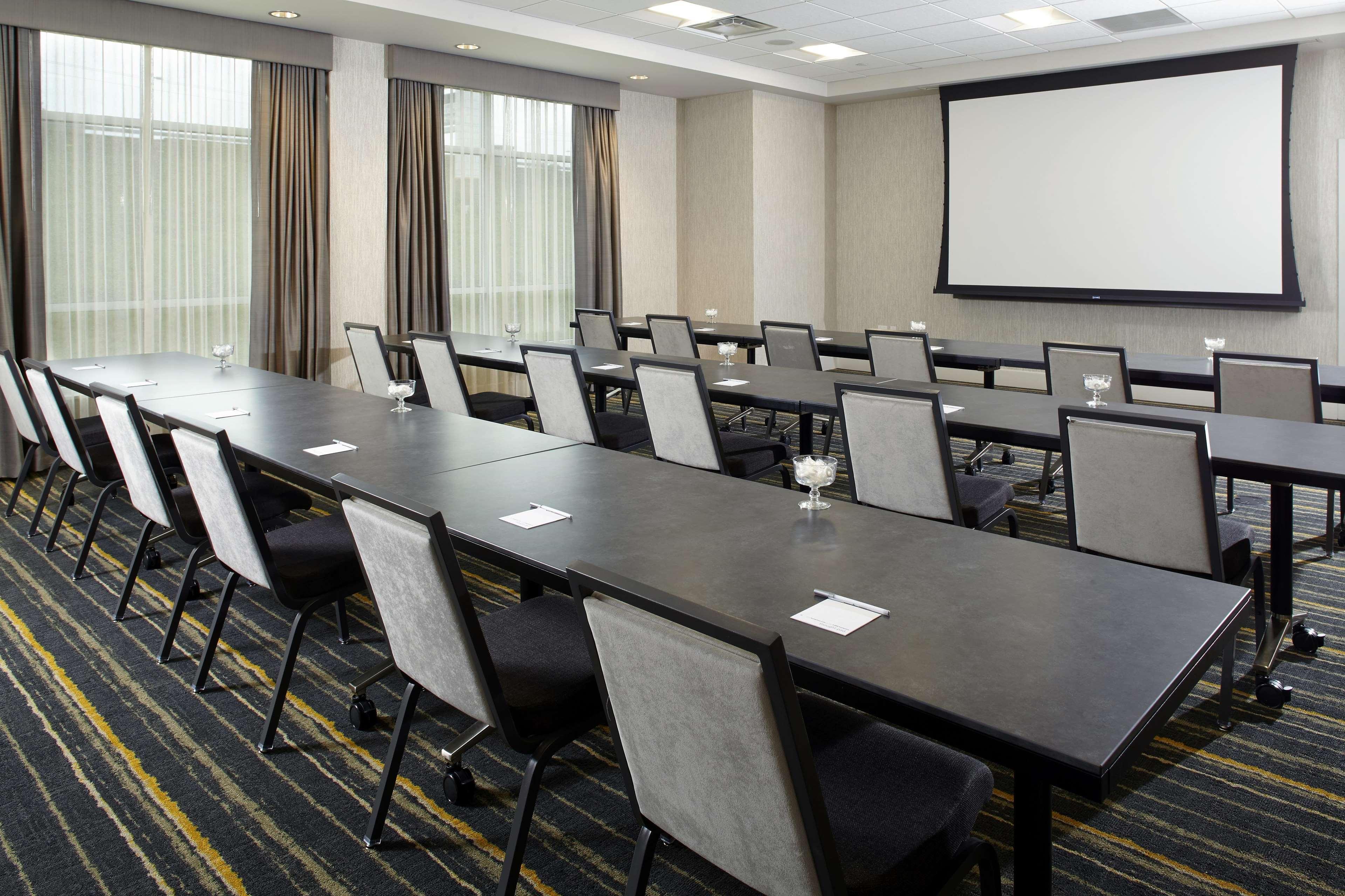 Hampton Inn & Suites Pittsburgh Airport South/Settlers Ridge Робінсон-Тауншип Екстер'єр фото