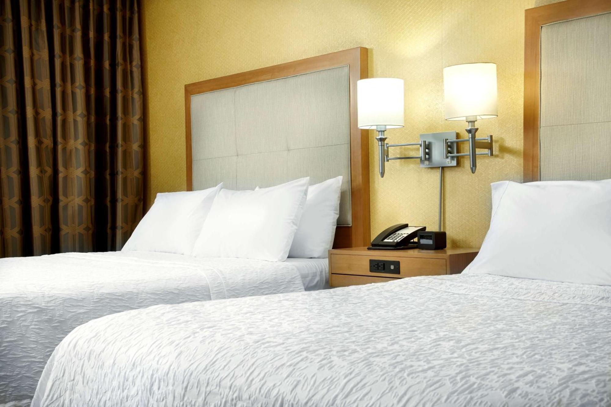 Hampton Inn & Suites Pittsburgh Airport South/Settlers Ridge Робінсон-Тауншип Екстер'єр фото